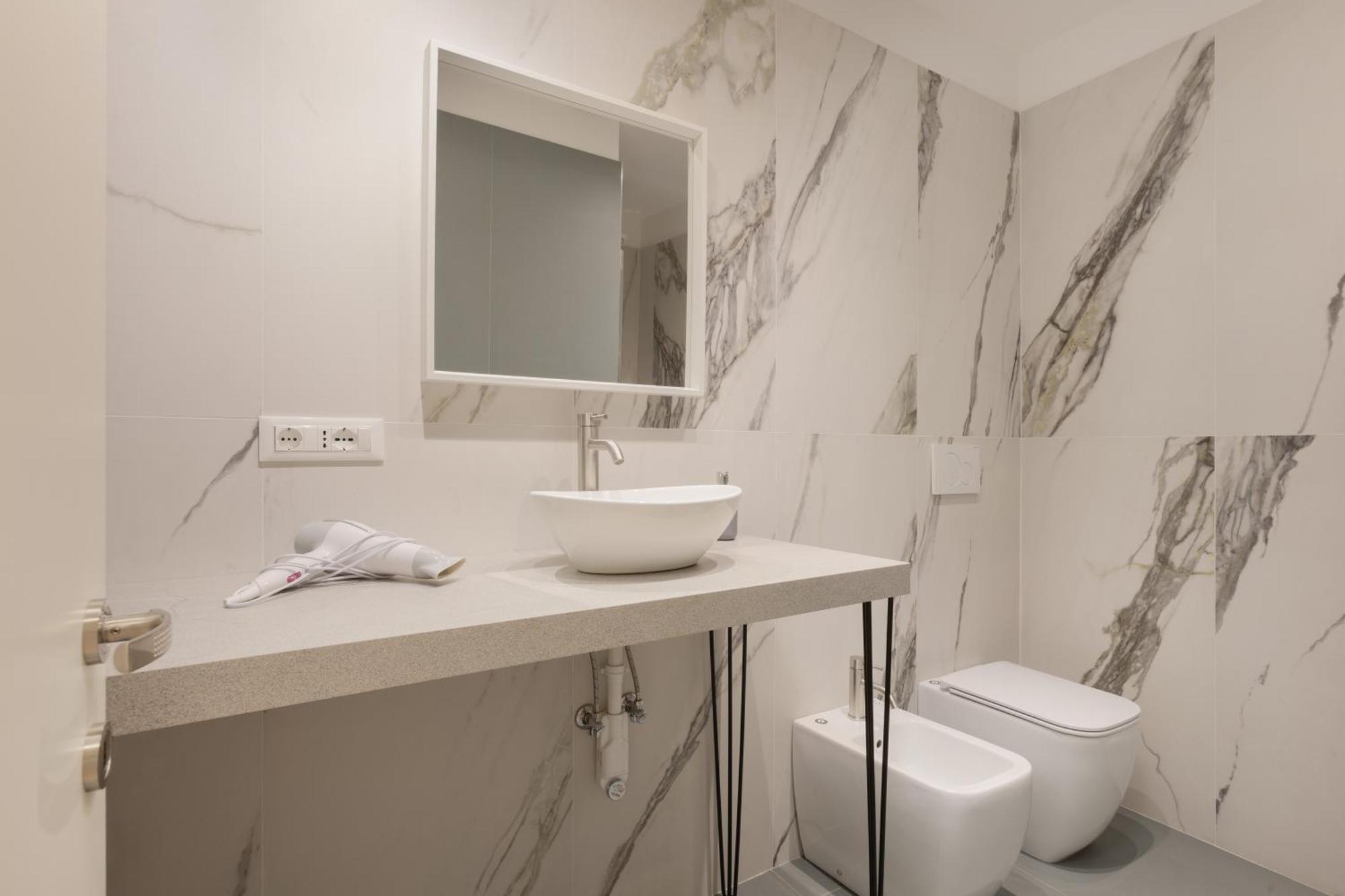 Snapstay Luxury Apartments In Centro A Trieste Ngoại thất bức ảnh